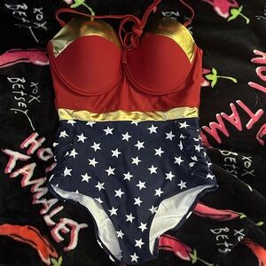DC One Piece Wonder Woman Swimsuit Costume BRAND NEW 80s Halloween Medium